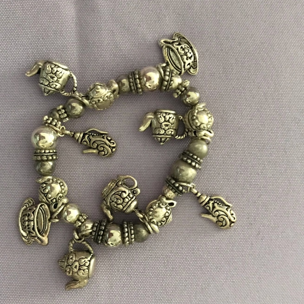 Teapot❣️ Silvertone Stretch Bracelet - Picture 2 of 2